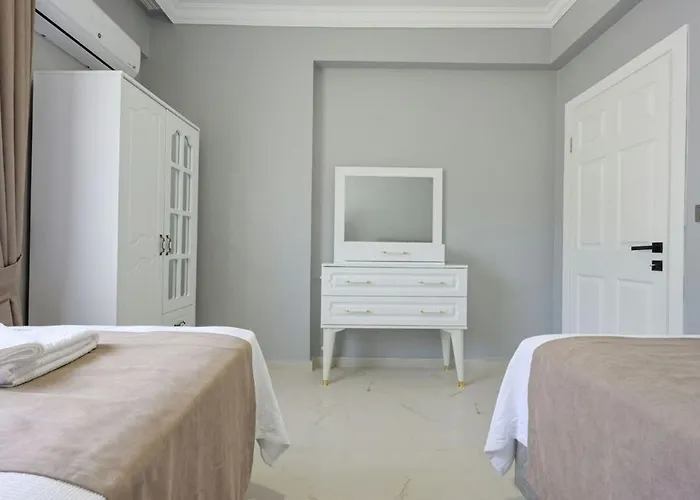 For Families In Nature فيلة